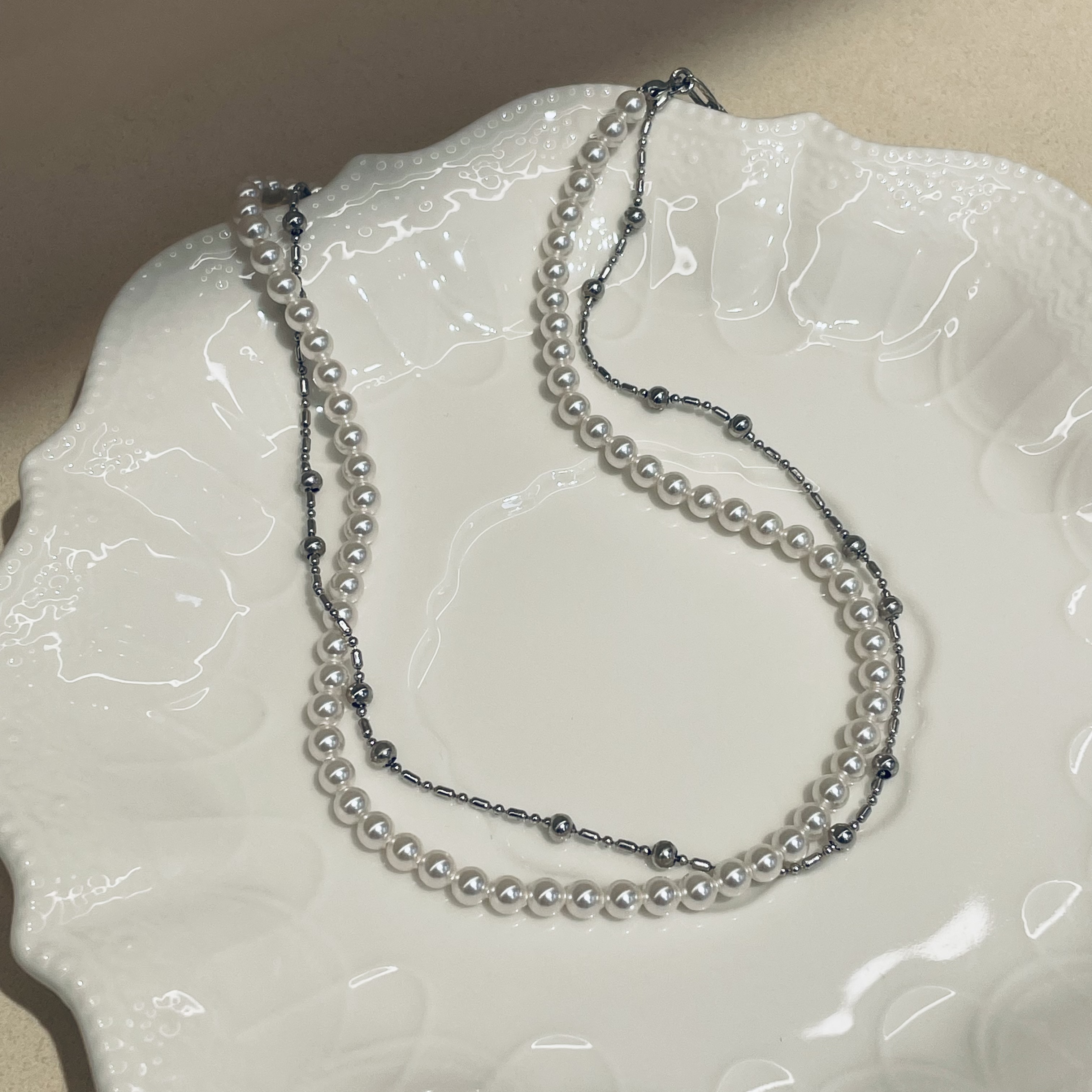 A niche design double-layer wound necklace with a high-end feel, versatile for daily use, and a light luxury collarbone neck chain for women. 925 silver necklace, 925 silver necklace, 925 silver necklace details Picture