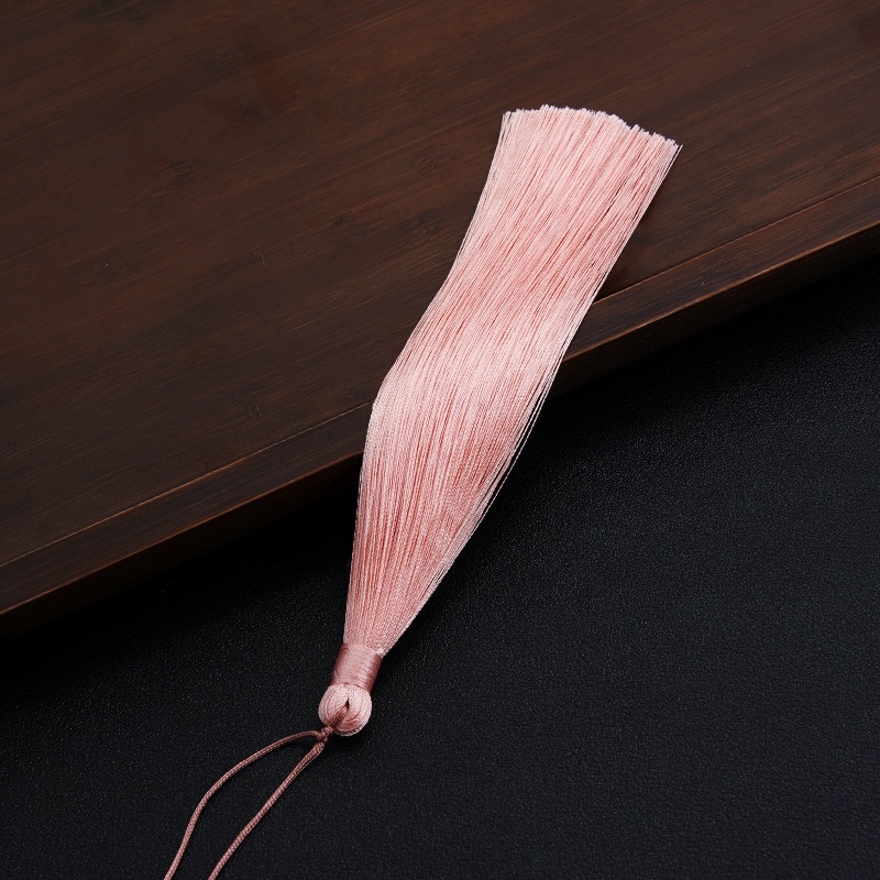 20CM long tassel tassel accessories are available in large quantities at favorable prices. Polyester ice silk Hanfu sachets, sachets, pendants and pendants Specification image