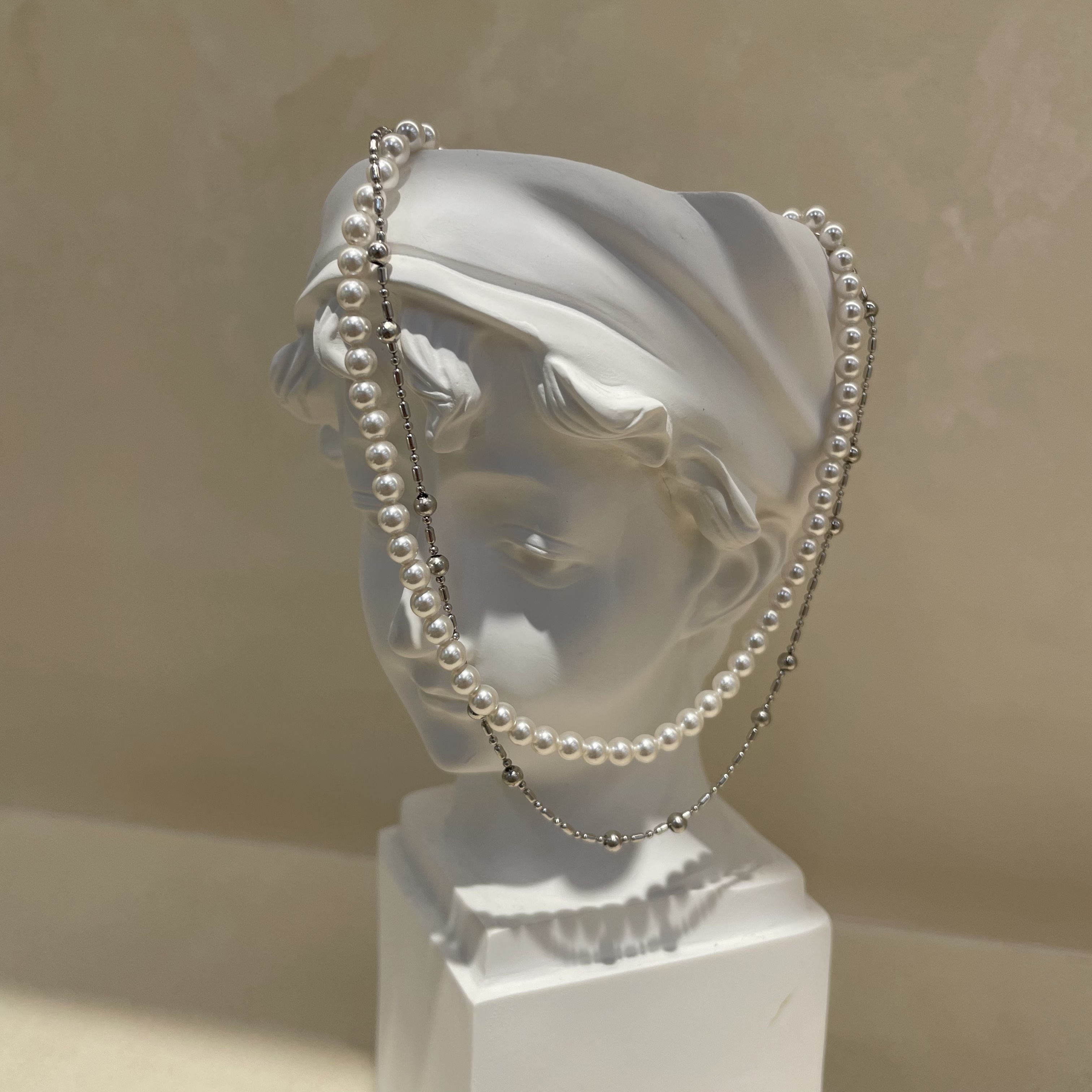 A niche design double-layer wound necklace with a high-end feel, versatile for daily use, and a light luxury collarbone neck chain for women. 925 silver necklace, 925 silver necklace, 925 silver necklace detail image 2