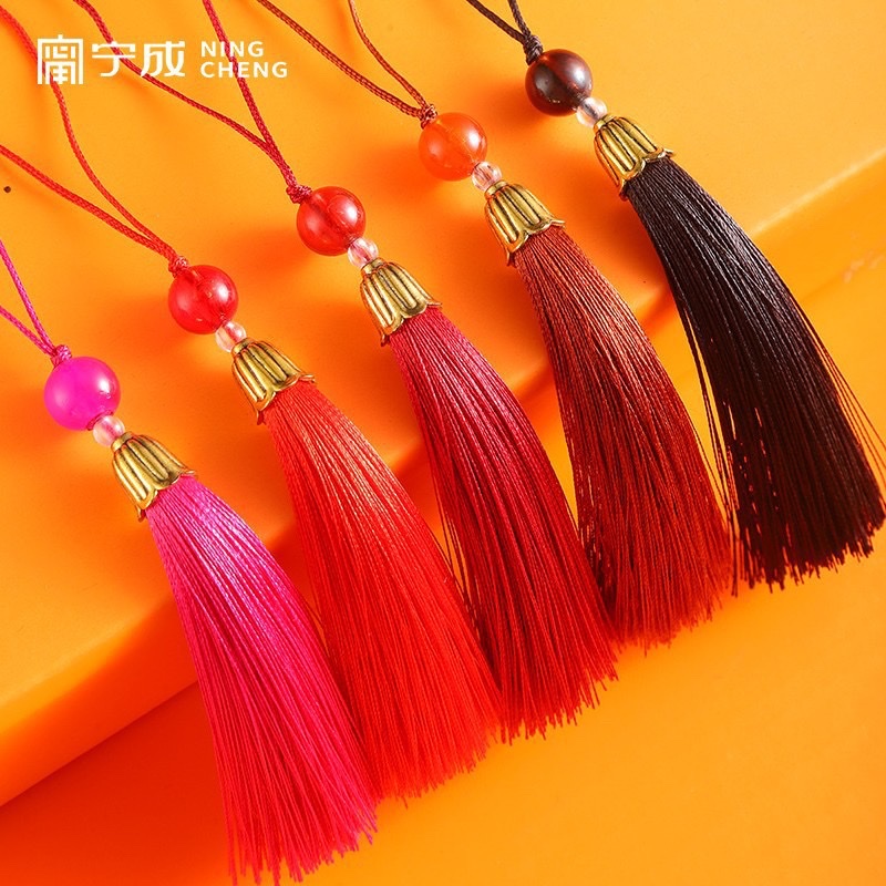 New products: Chinese knot tassel small pendant bookmark sachet, Hanfu tassel fan pendant Gift box, mobile phone pendant, sachet Application Scenario