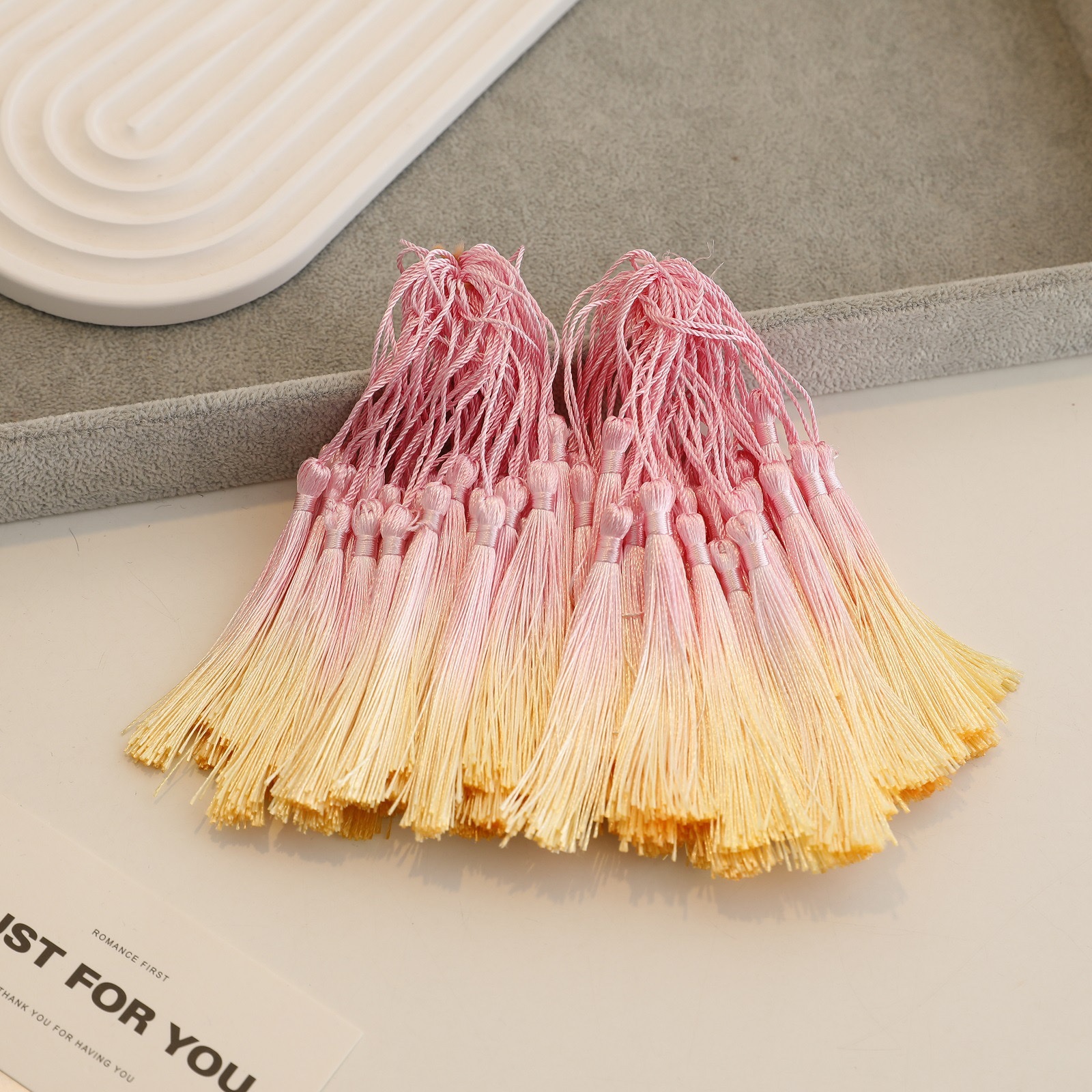 Mid-Autumn Festival tassel lantern pendant, hand-dyed gradient small tassel tassels, bookmark pendant, diy pendant accessories details Picture