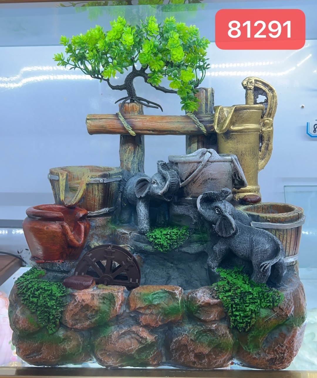 Resin water flow bonsai, home gift, humidifying water wheel, crystal ball, water flow effect, factory direct sales, feng shui items Application Scenario