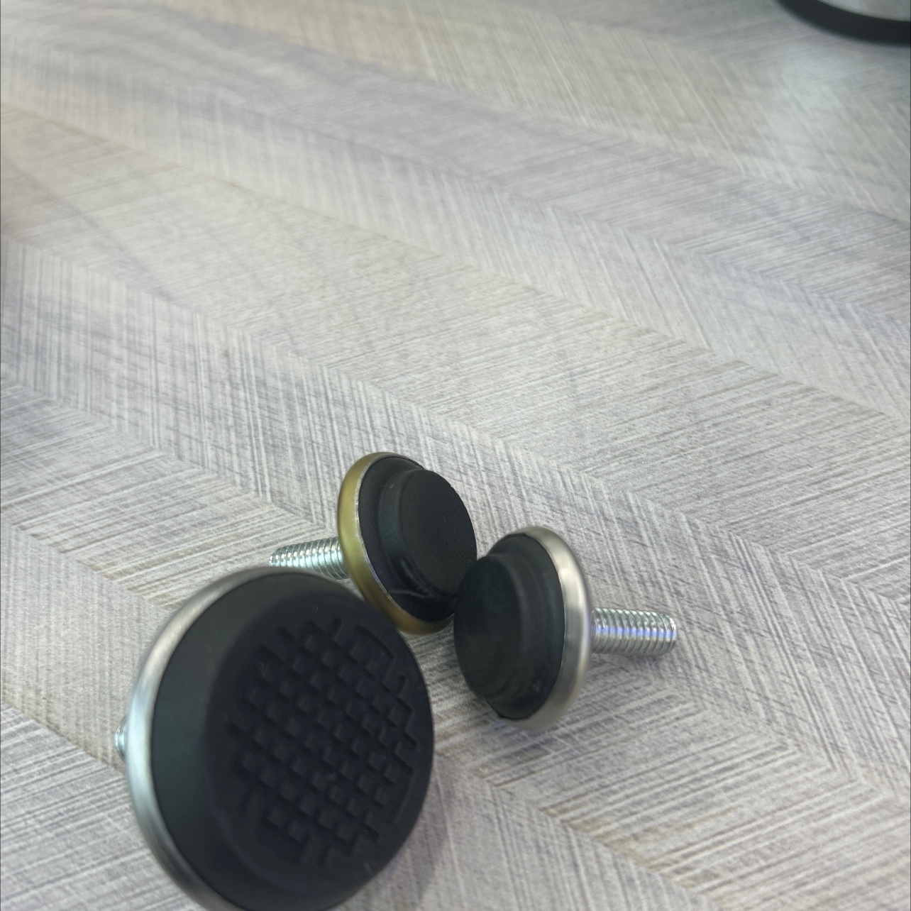 工厂直供，万向可调脚 家具螺丝脚垫 桌脚垫活动可调调整脚 840铁皮可调M8丝牙详情图4