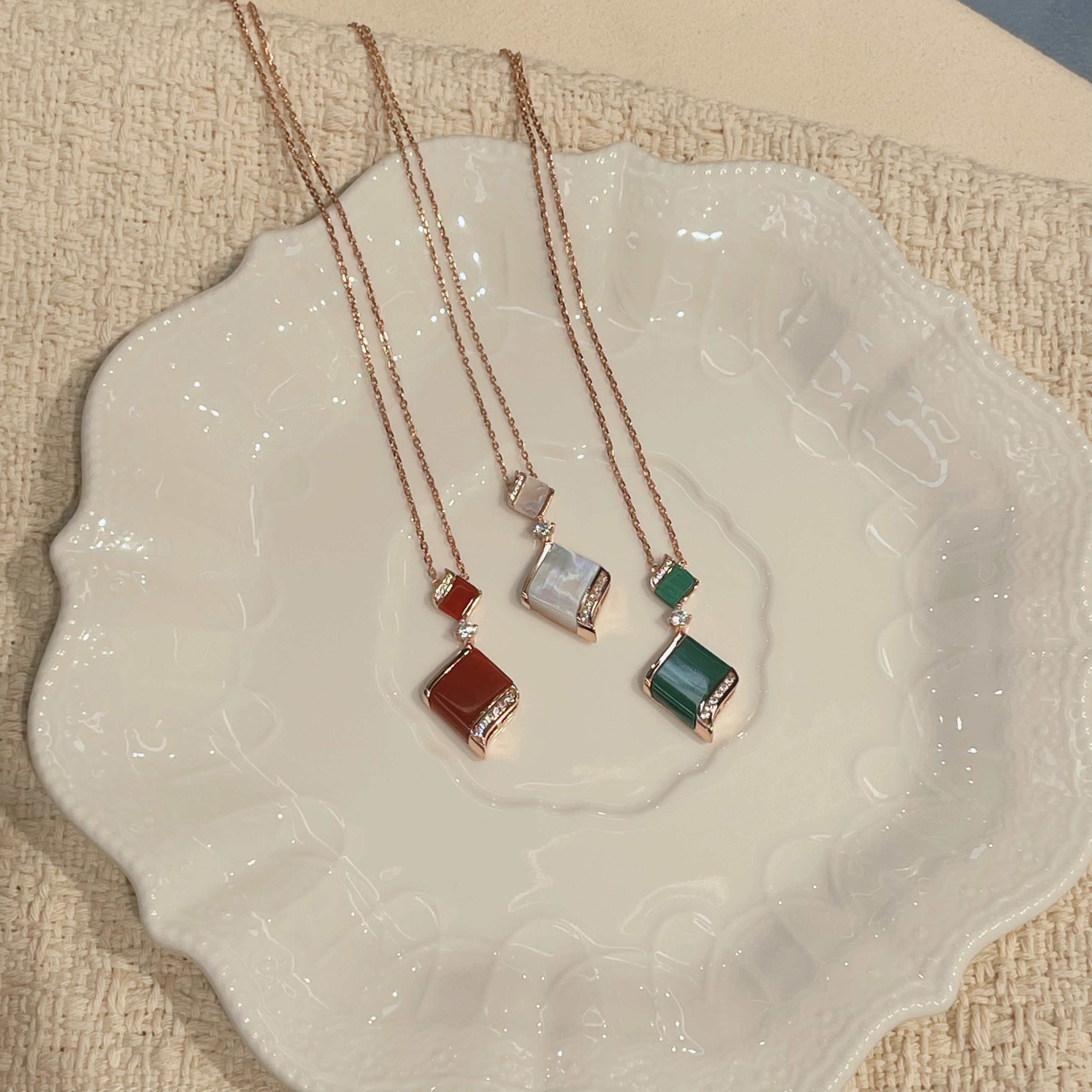 【 Star's Same Style 】 NOLYN Door Series Southern Canopy Necklace, 925 silver jewelry, High-end collarbone chain, 925 pure silver plated with 18k gold detail image 5