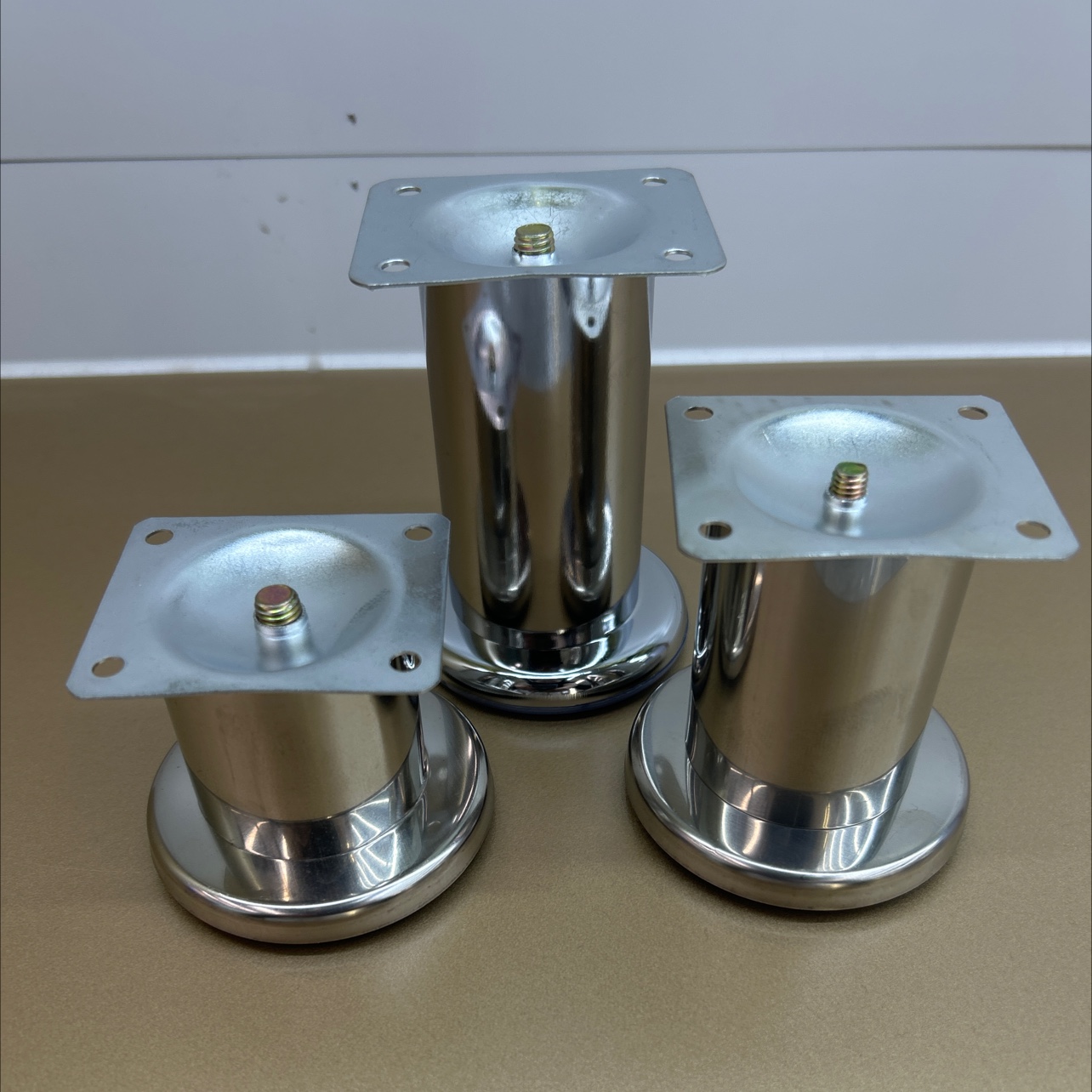 工厂直供家具配件脚沙发脚橱柜脚家具脚茶几桌脚床脚电视柜支撑脚防剐蹭柜 
