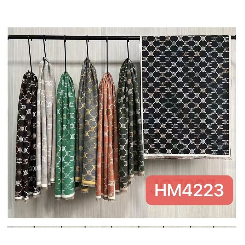  柔软加厚320克冬季女士围巾欧美经典字母提花工艺68*190 