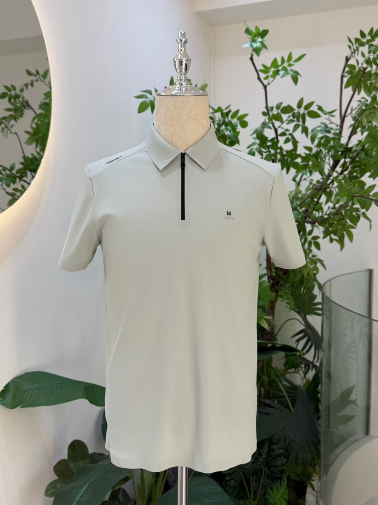 Quick-drying men's casual curved wide-leg shorts. Quick-drying shorts are breathable and comfortable
