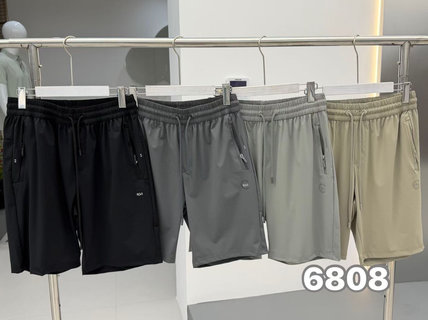 Men's quick-drying pants are breathable, comfortable, anti-slip, wear-resistant and figure-hugging