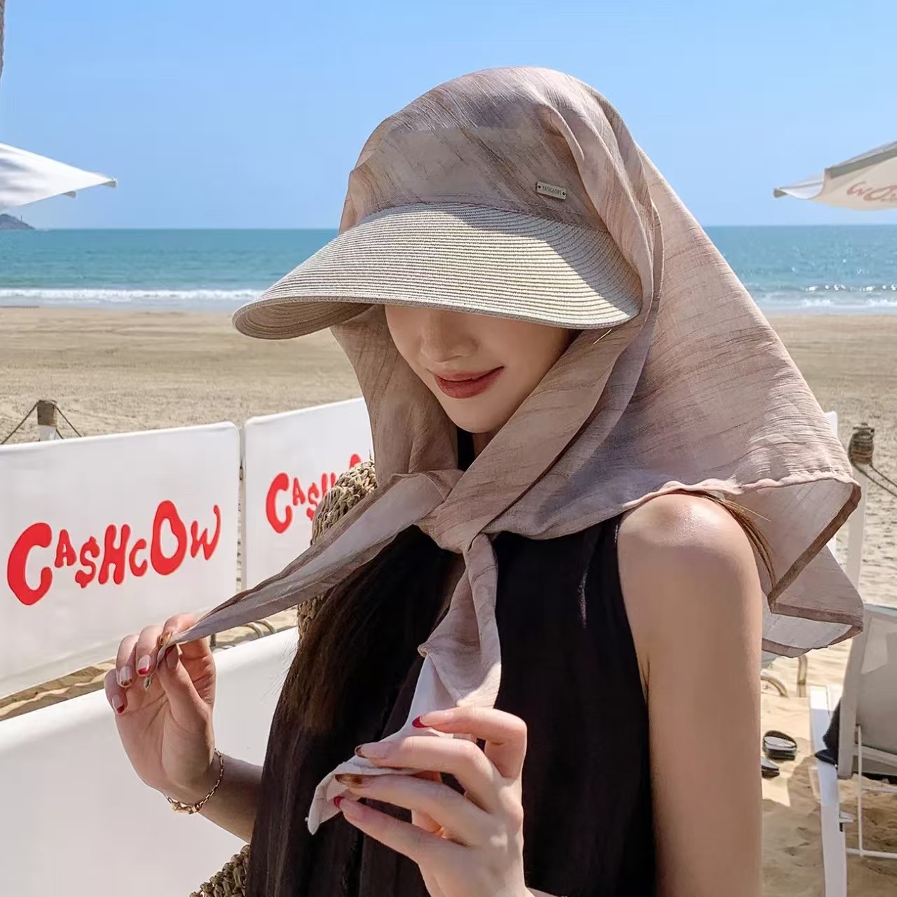 A breathable wide-brimmed straw hat for women with sun protection and outdoor leisure Specification image