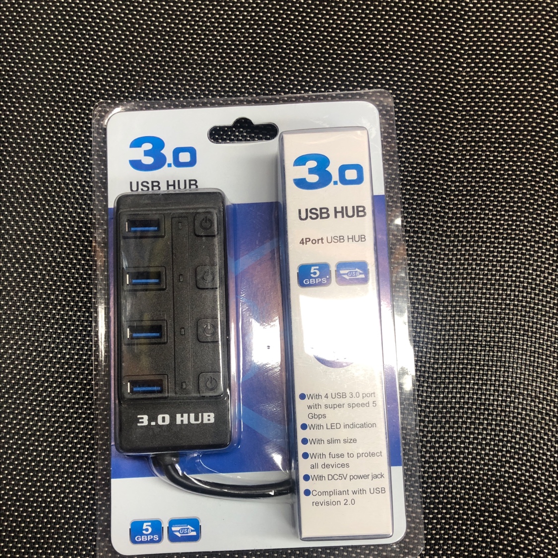 usb分线器/扩展坞/读卡器产品图