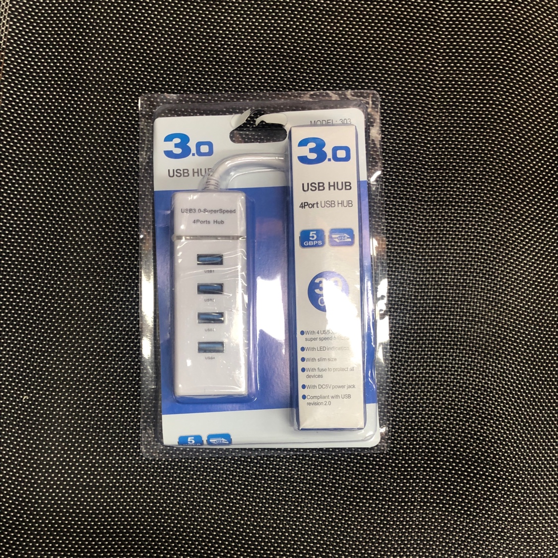 usb分线器/扩展坞/读卡器产品图