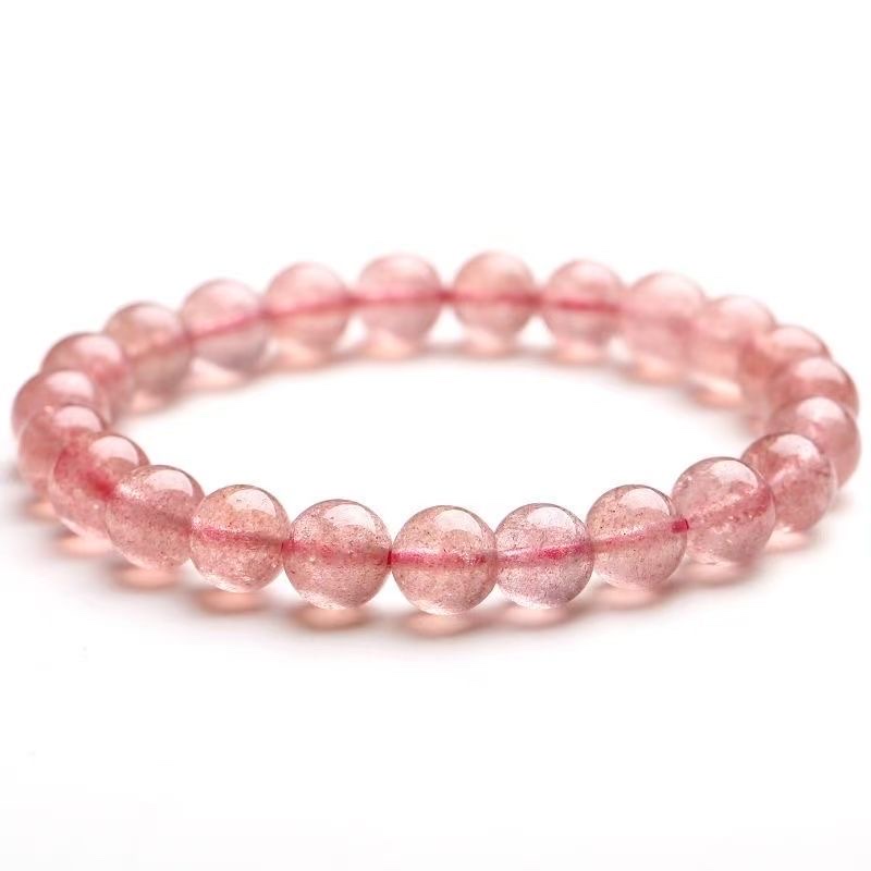 Strawberry crystal natural crystal bracelet Application Scenario