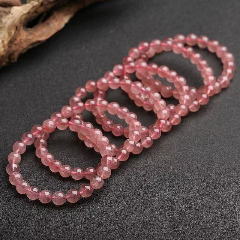 Strawberry crystal natural crystal bracelet details Picture