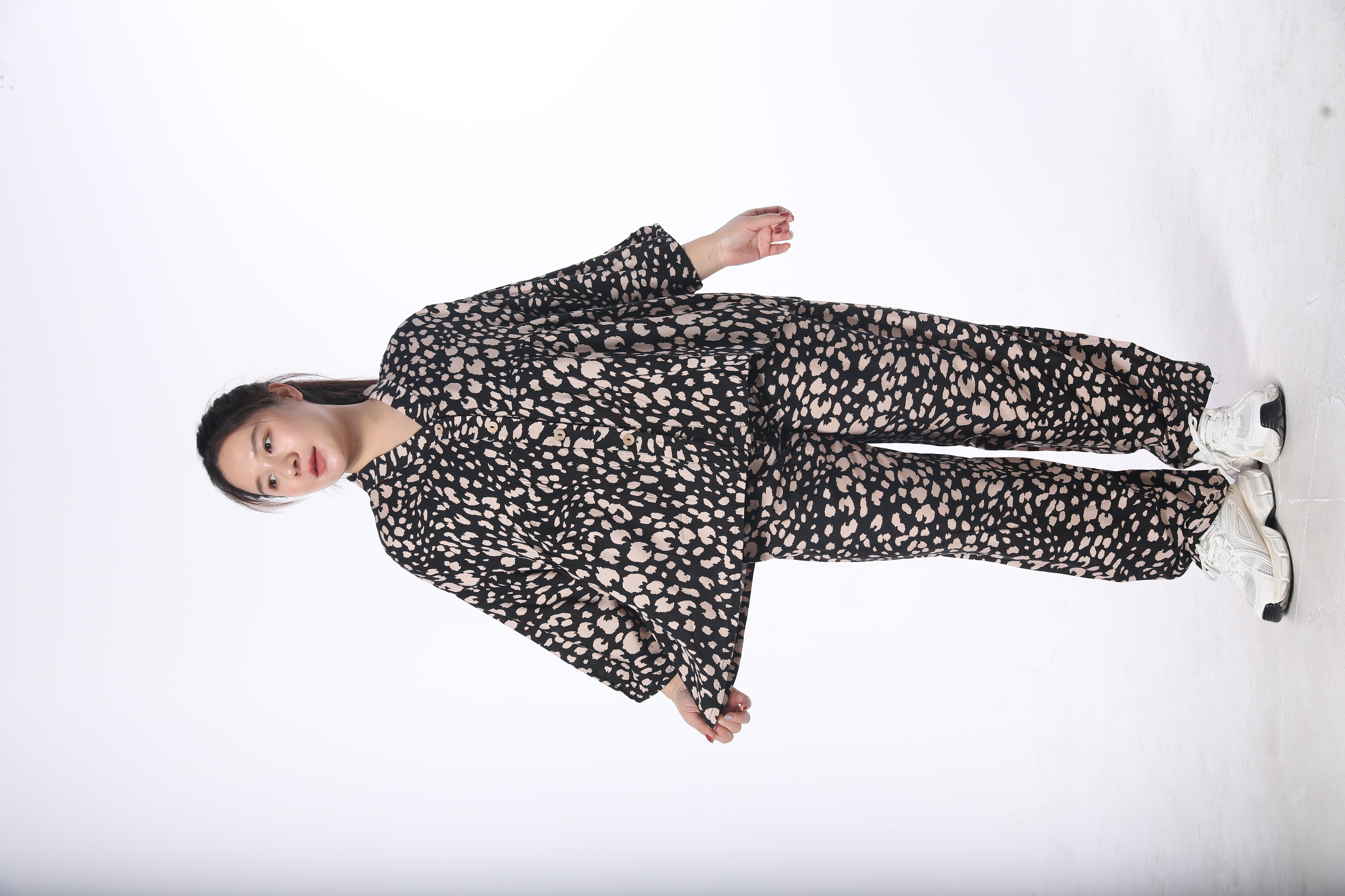 Leopard print pattern cotton fabric pajamas and home wear set for spring, summer and autumn, artificial cotton, comfortable, fashionable and casual, plus-size Specification image