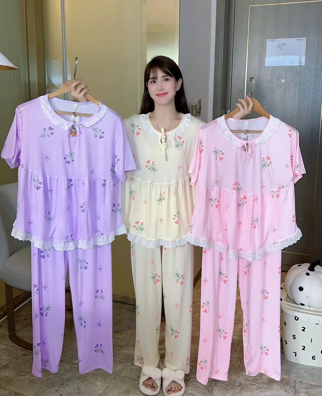 Summer new milk silk round-neck lace small floral loose short-sleeved and long pants set for home wear Application Scenario