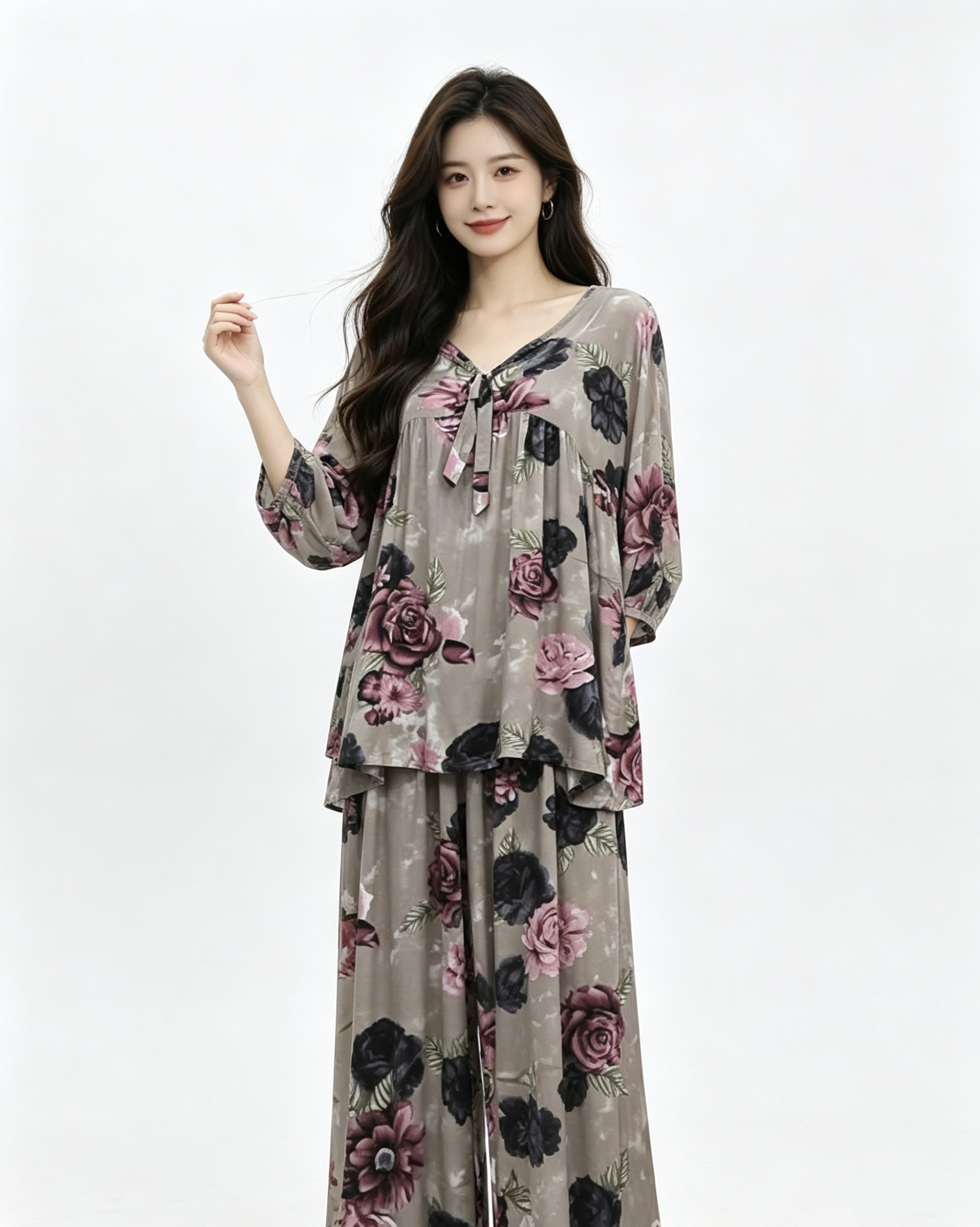Floral pattern women's summer floral home wear slimming and form-fitting daily wear pajamas women's summer details Picture
