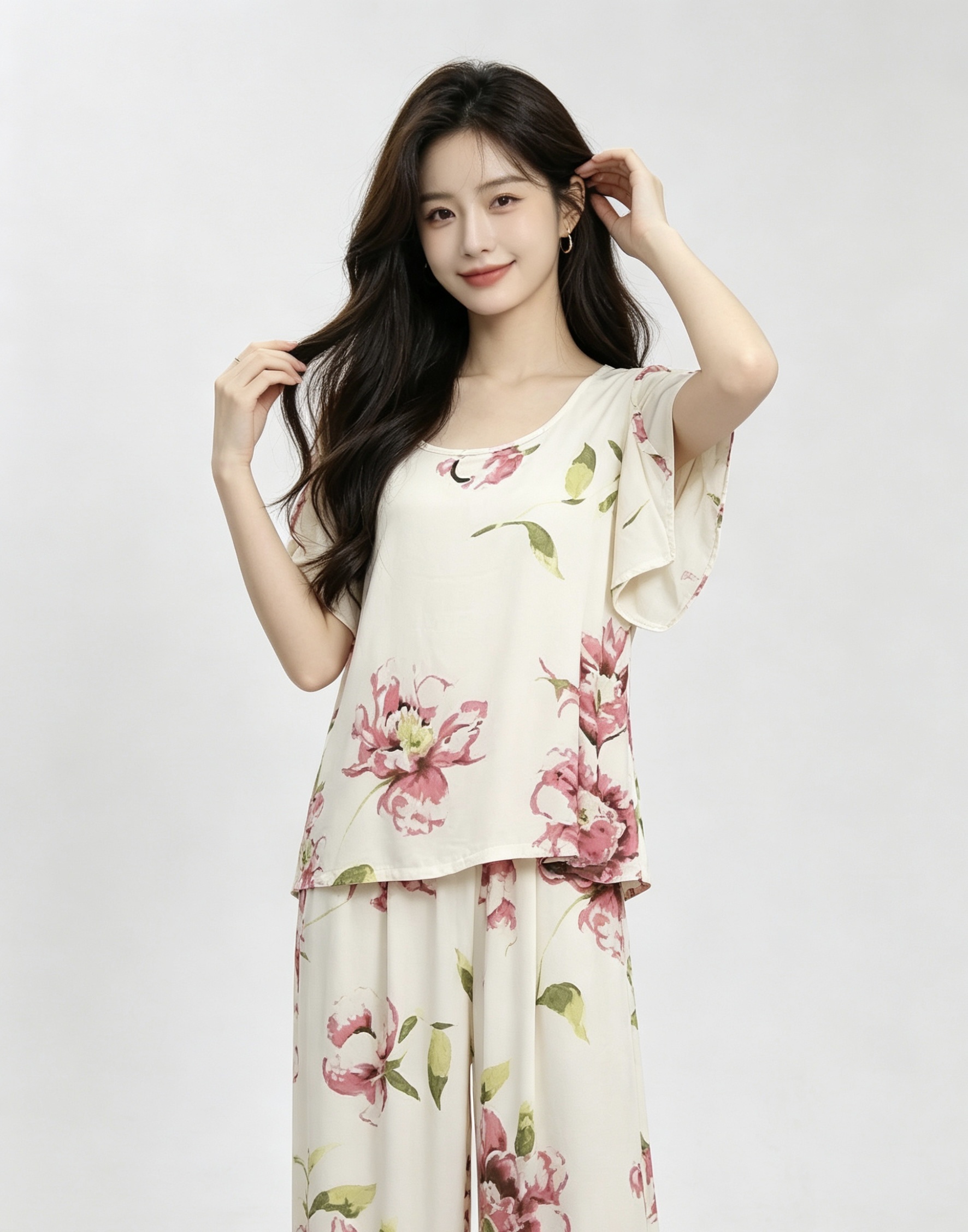 Floral pattern women's pajama set, comfortable pajamas for home use, women's summer home wear Application Scenario