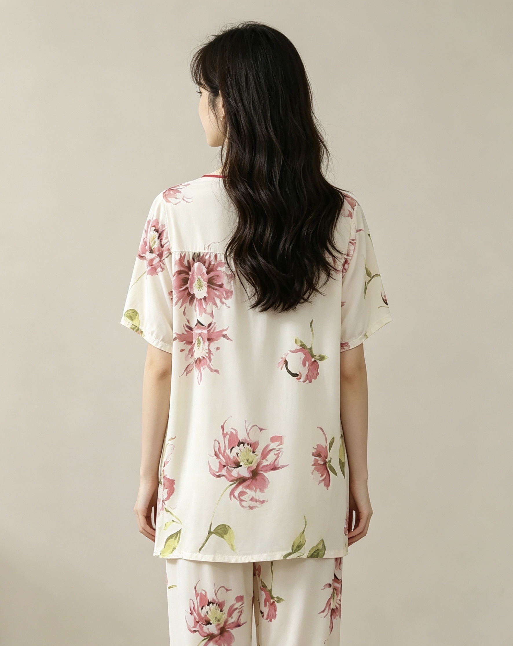 女士家居服实物图