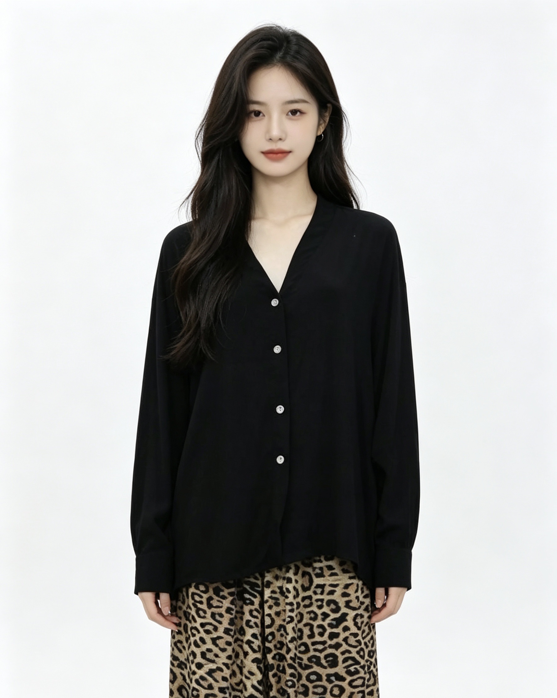 Black V-neck long-sleeved shirt, leopard print long pants set, slimming and form-fitting daily wear, pajamas, women's summer pajama pants, home wear details Picture