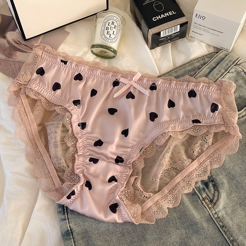 Heart-shaped lace-trimmed underwear is comfortable, breathable, soft, skin-friendly and highly elastic for women Item Picture