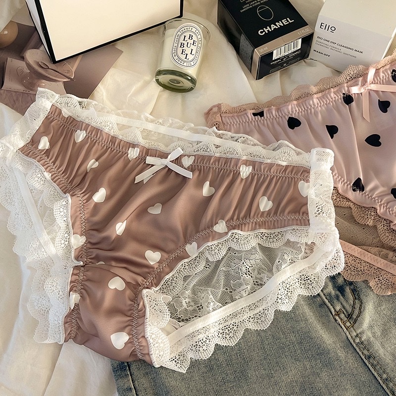 Heart-shaped lace-trimmed underwear is comfortable, breathable, soft, skin-friendly and highly elastic for women details Picture