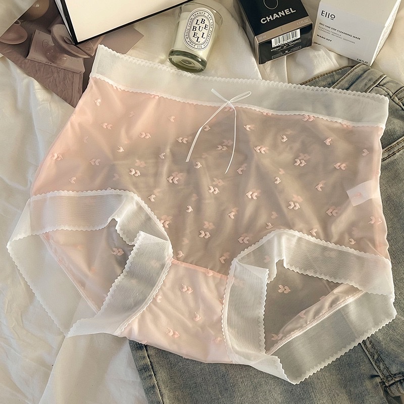 White lace-trimmed women's underwear, breathable, comfortable and seamless women's underwear, lace underwear details Picture
