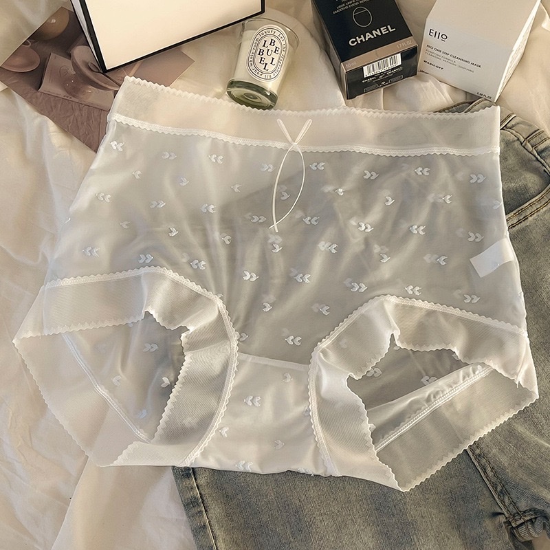 White lace-trimmed women's underwear, breathable, comfortable and seamless women's underwear, lace underwear