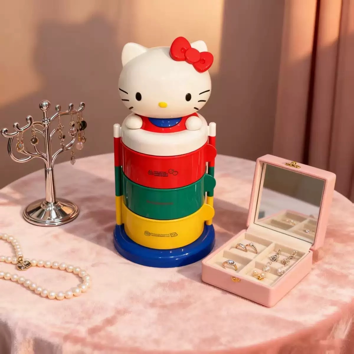 Large-sized high-quality cartoon cat storage box with a three-layer rotating opening for kt jewelry box and dressing table storage