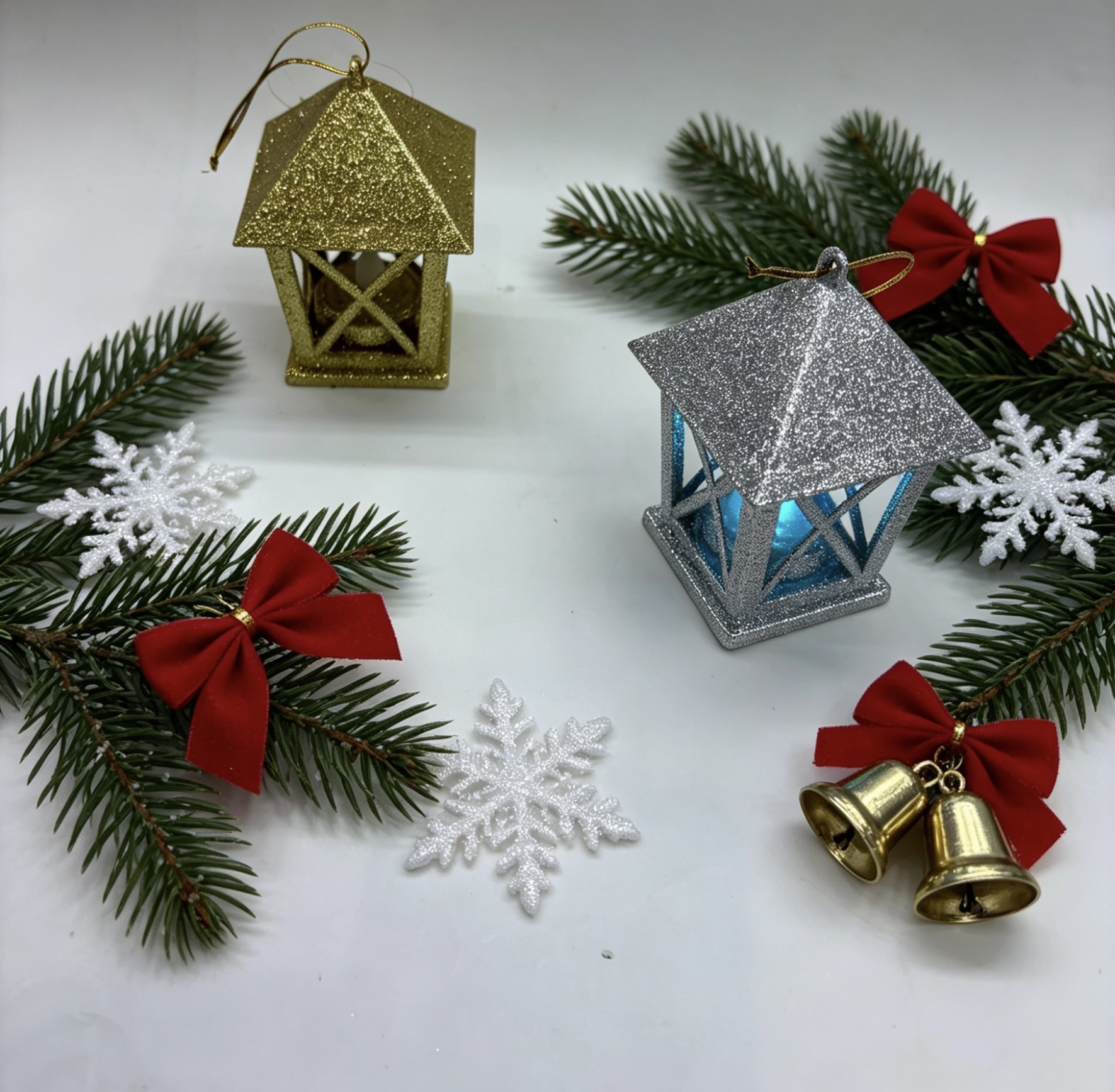 Christmas wind lantern decorative items, LED electronic candles, small houses, portable night lights, Christmas gifts for kindergartens Specification image