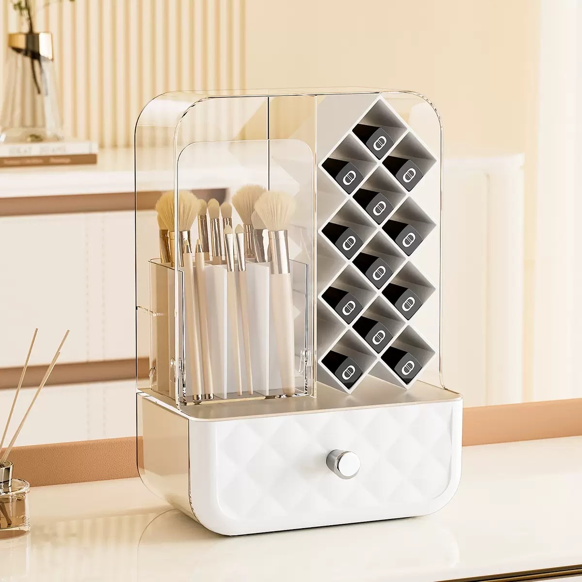 Portable dust-proof layered storage box for makeup brushes and lipsticks Application Scenario
