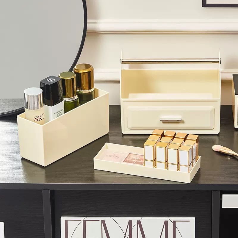 Portable compartments for cosmetics storage box, transparent dressing table shelf, high-end desktop cosmetics storage box Application Scenario
