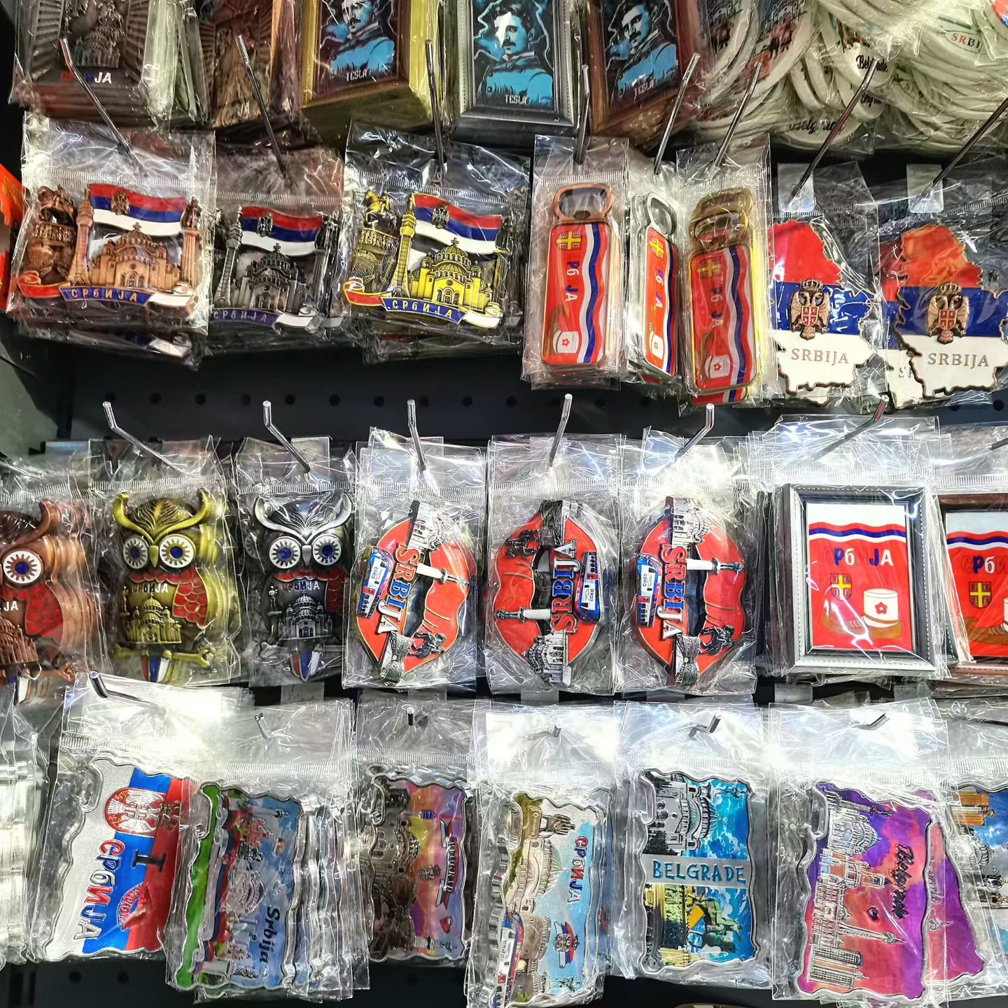 Tourist souvenirs, fridge magnets, bottle openers and gifts Specification drawing