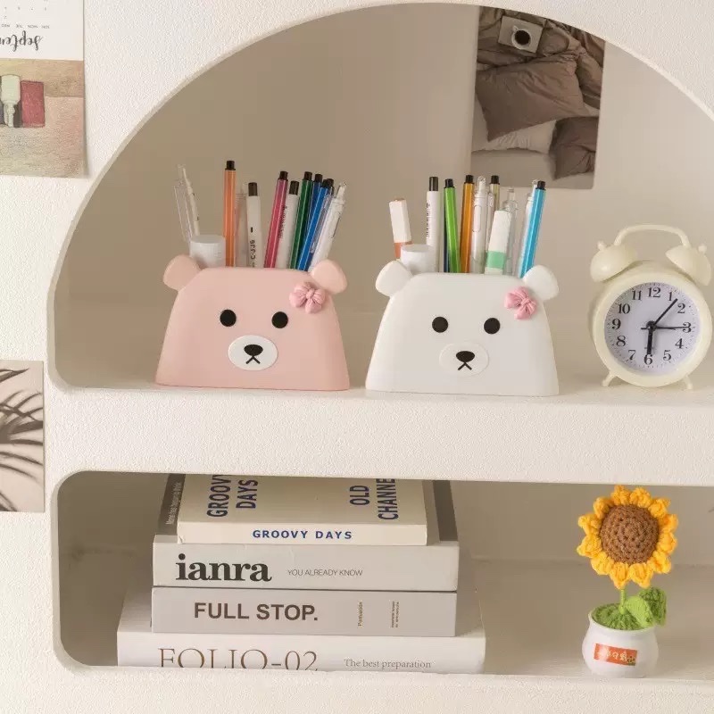 Little Bear cute cartoon pen holder, student stationery storage box, office supplies cute stationery box