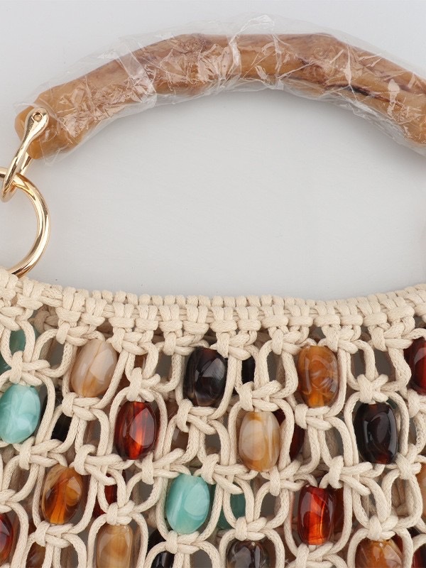 This high-end silver hand-beaded, shiny woven handbag features a niche design and is fashionable. It is a single-shoulder, underarm commuter bag for women detail image 2