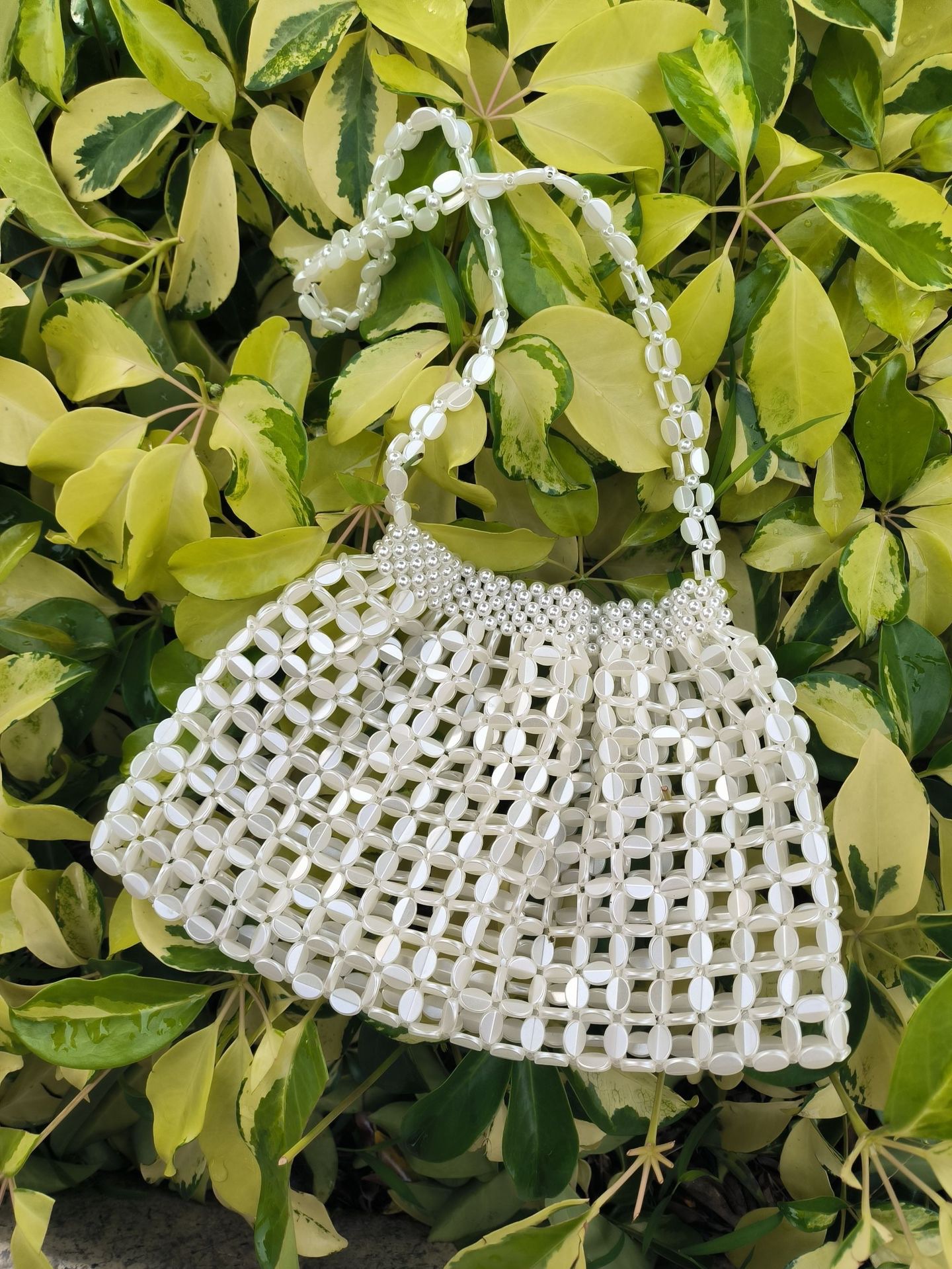 Cross-border exclusive best-selling new electroplated bag, silver woven bag, hot-selling women's long-haul beaded woven bag detail image 2