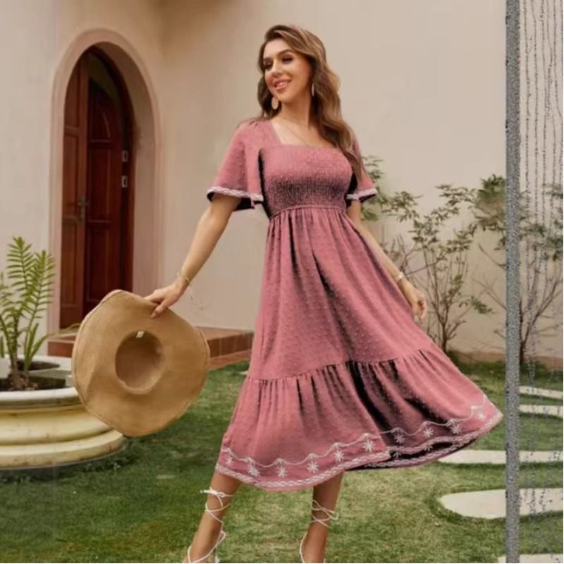 2026 New V-neck lace party fashion women's dress with puffed sleeves and pleats Application Scenario