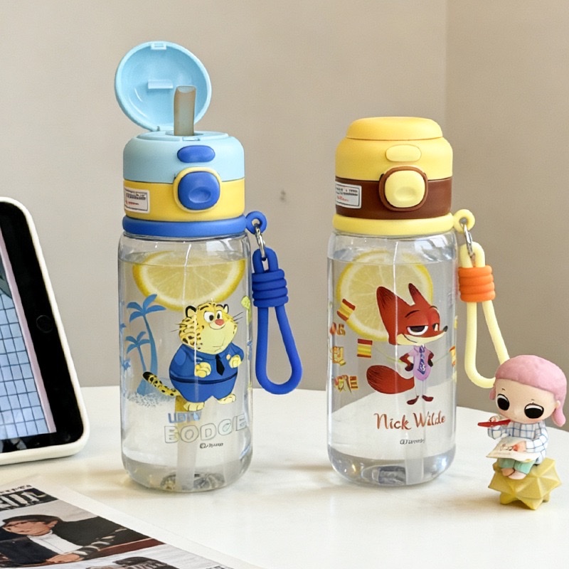 Crazy Animals Insulated Cup, large capacity tritan straw children's water cup, straw water bottle for primary school girls to go to school Application Scenario