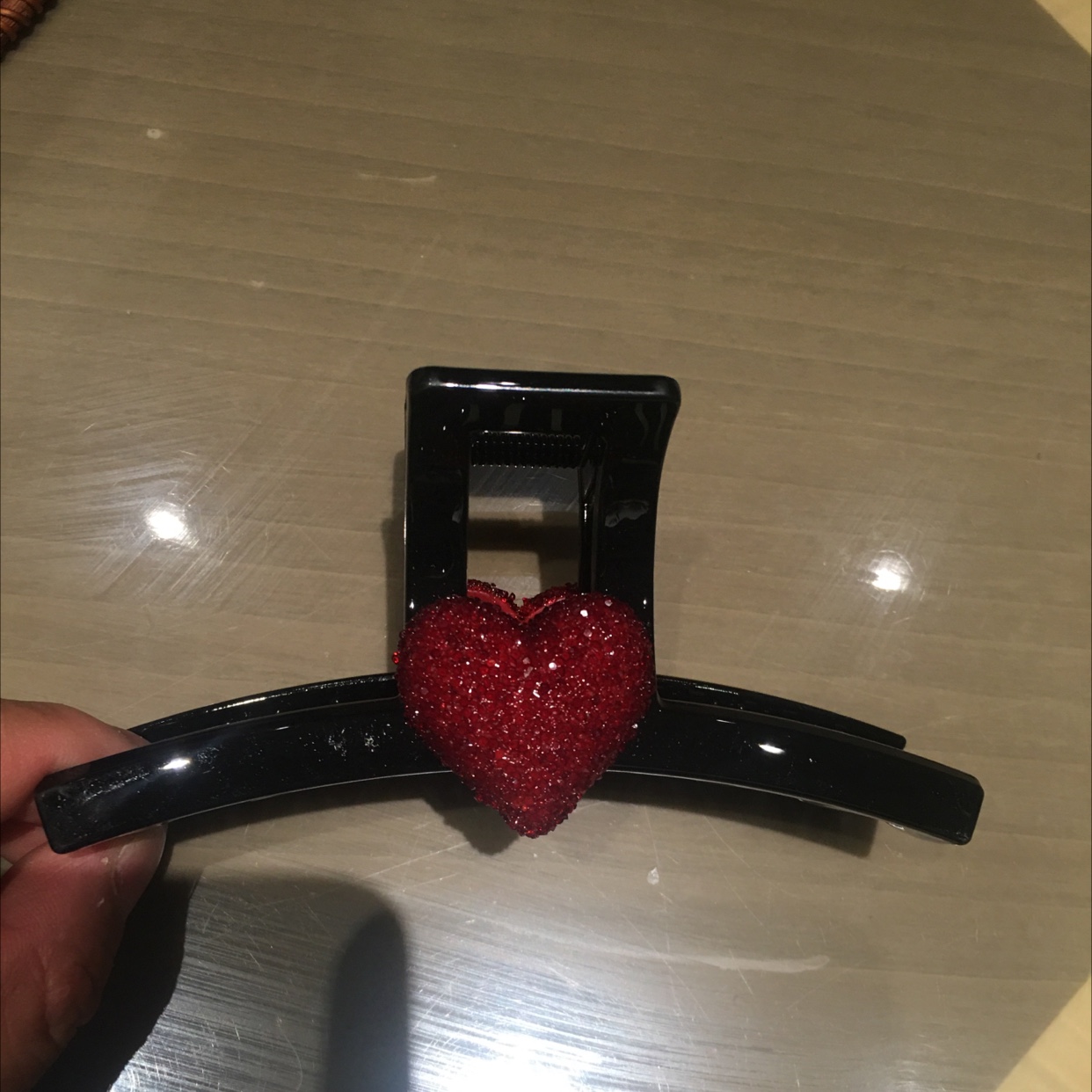 红色大爱心抓夹