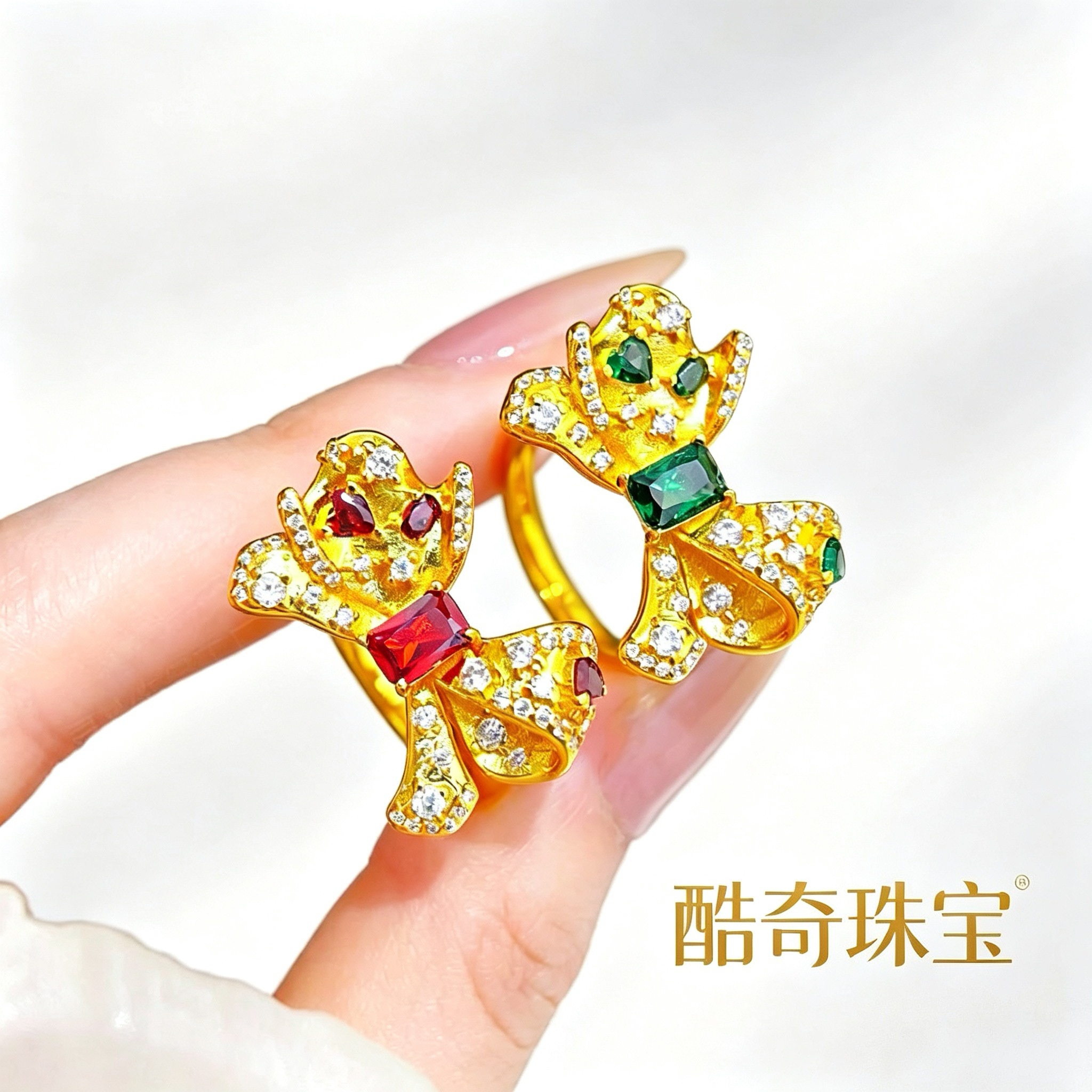 Coolqi Jewelry's ancient sand gold square diamond heart-shaped butterfly ring, a three-dimensional diamond-encrusted ring, is a light luxury and exquisite gift for your girlfriend details Picture