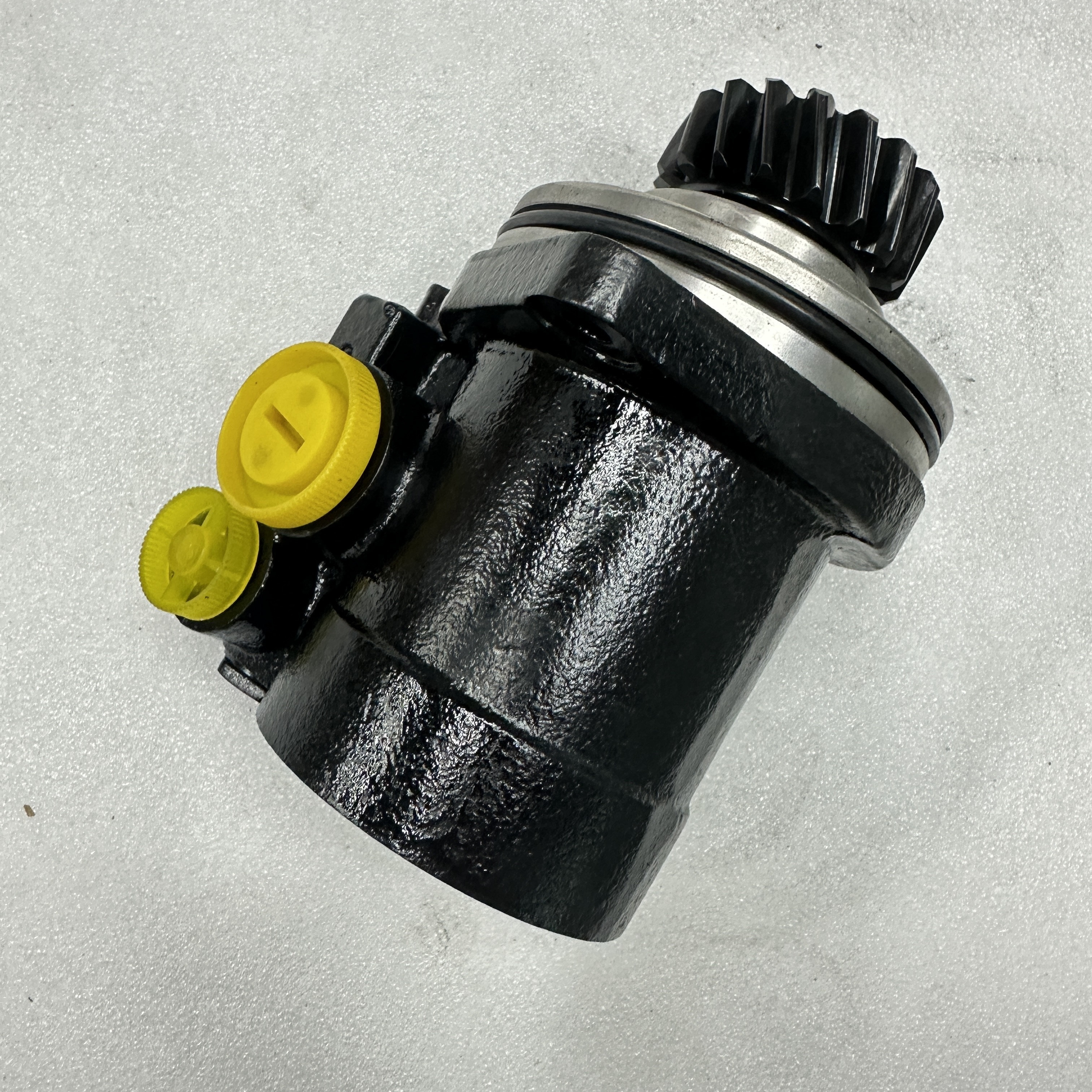 Sinotruk power steering pumps are suitable for HOWO truck power steering pumps WG9719470037/1 Item Picture