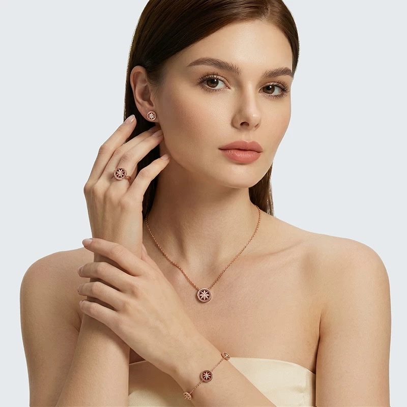 【520 Gift 】 NOLYN Deoksugung Co-branded Tile Jewelry Set, Red agate Necklace, bracelet, and scented candles
