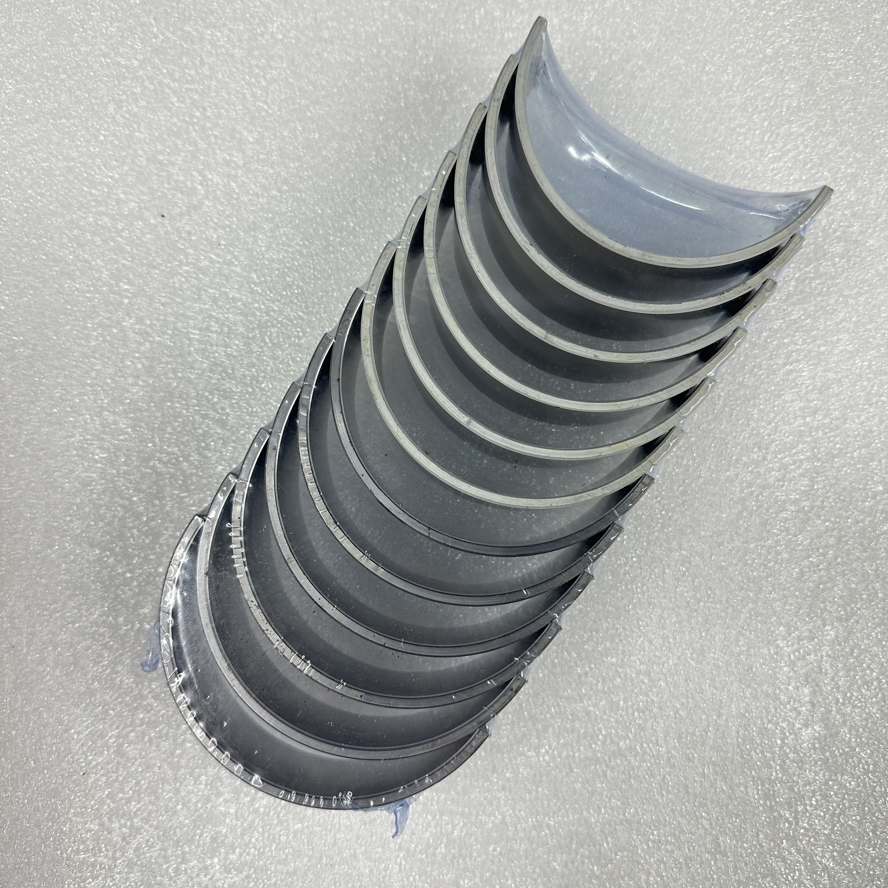 YUCHAI parts are suitable for YUchai YC6B165L engine connecting rod bearing shells KJ1001004007A details Picture