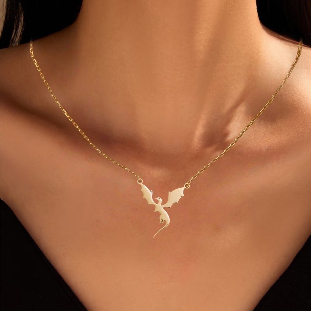 A popular cross-border bestseller in Europe and America, brass, real gold, electroplated, unique and niche design pattern pendant, a high-end ladies' necklace detail image 4