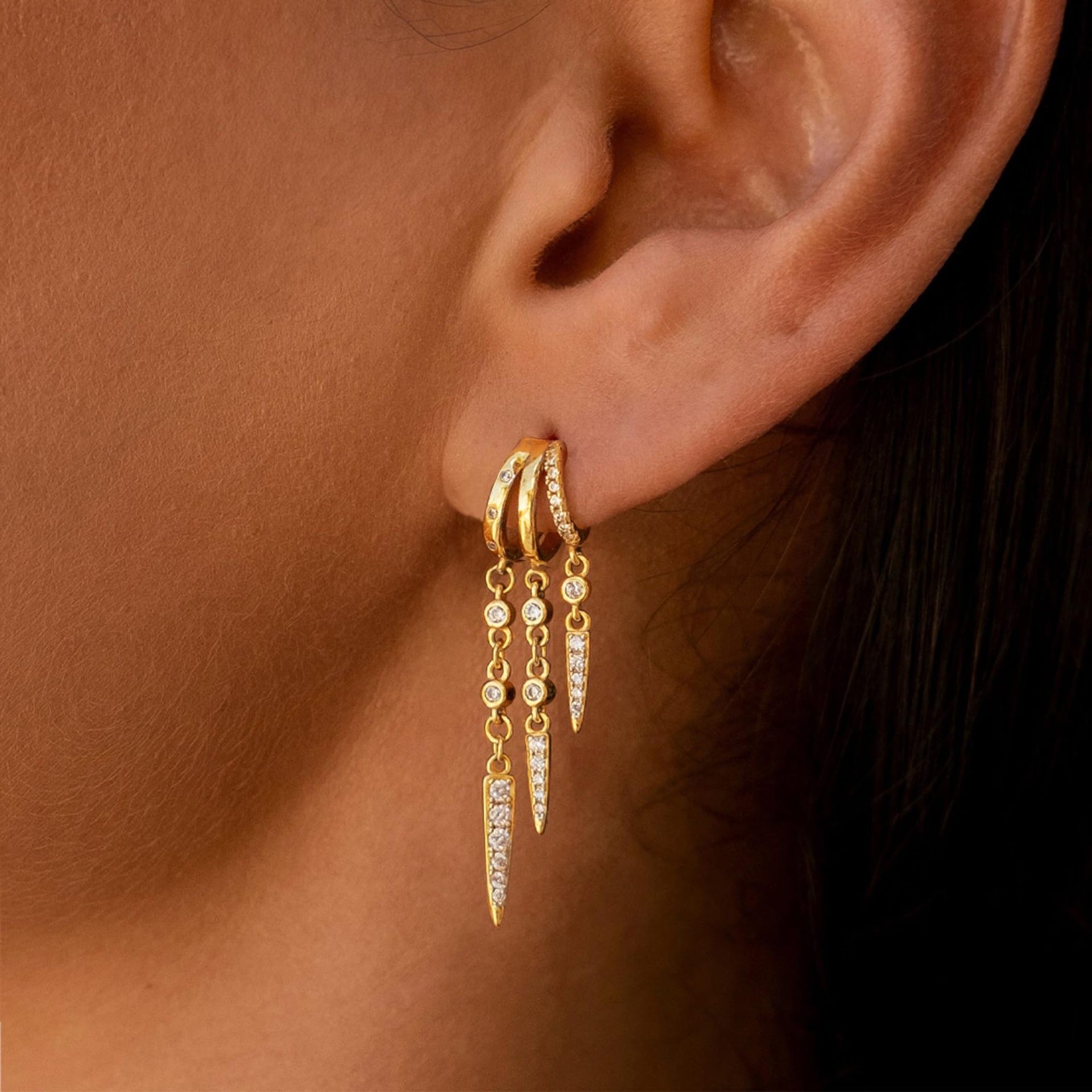 European and American cross-border light luxury design earrings are fashionable and versatile detail image 5