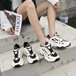 New Balance白色女士夏季网格跑步鞋运动鞋