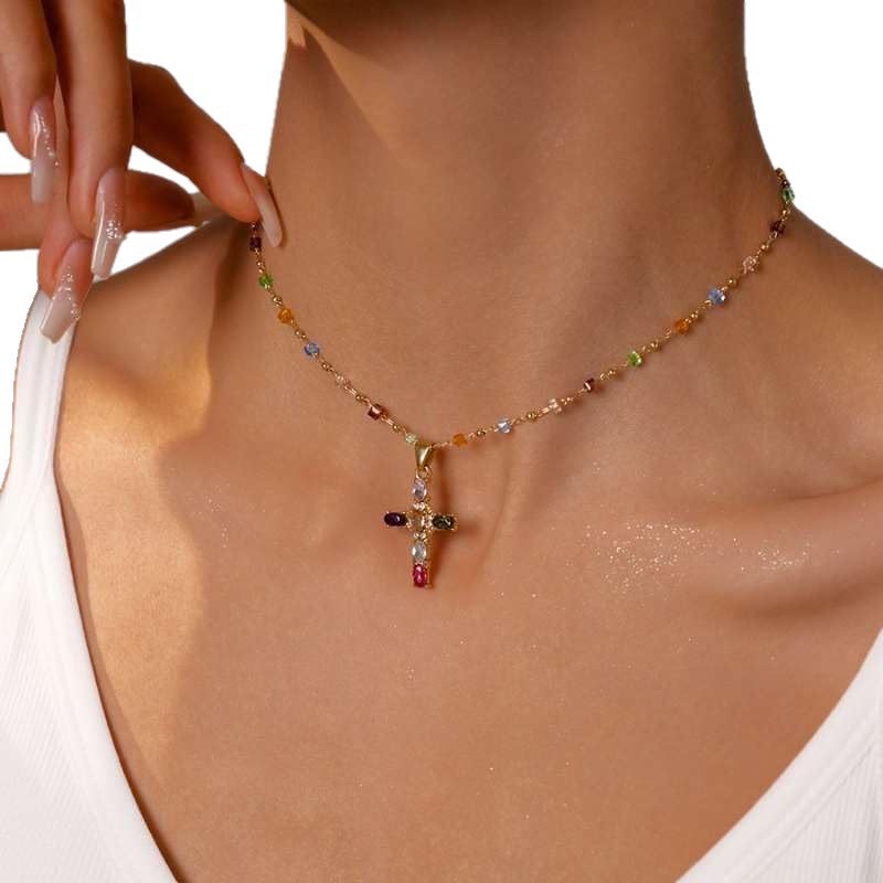 Dopamine colored zircon cross necklace, retro sweet and cool style, niche and unique design, super sparkling collarbone chain, women's necklace, pearl necklace Application Scenario