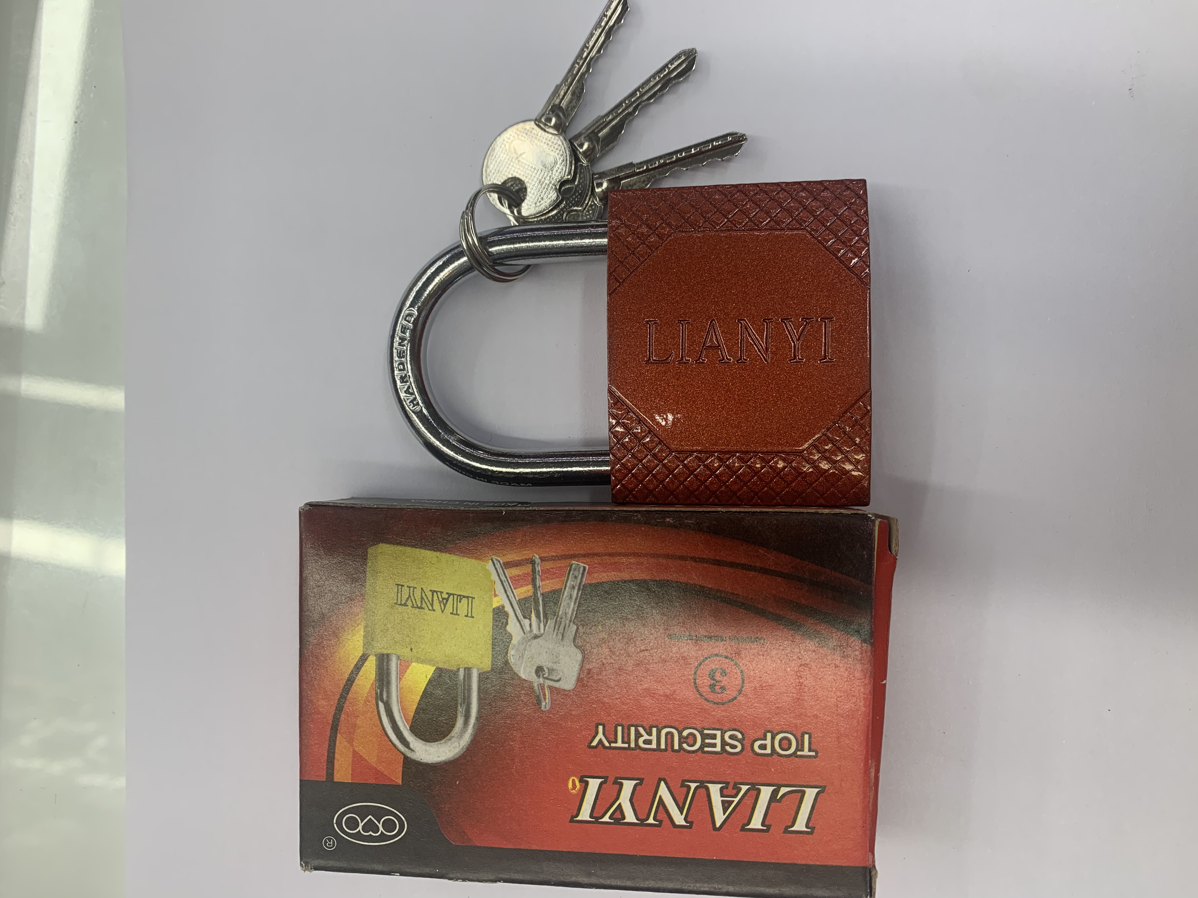 Sturdy and durable padlock, anti-picking copper core padlock, household anti-theft padlock, single handle installation details Picture