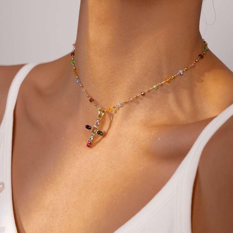 Dopamine colored zircon cross necklace, retro sweet and cool style, niche and unique design, super sparkling collarbone chain, women's necklace, pearl necklace Item Picture