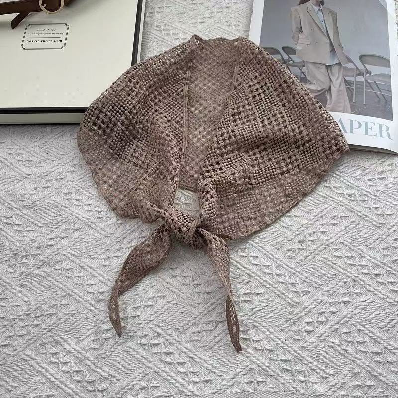 Korean-style hollowed-out headscarf, fashionable and versatile for women, triangular scarf, silk scarf, seaside vacation, knitted hair tie, curtain, apron, veil, scarf, sun protection detail image 3