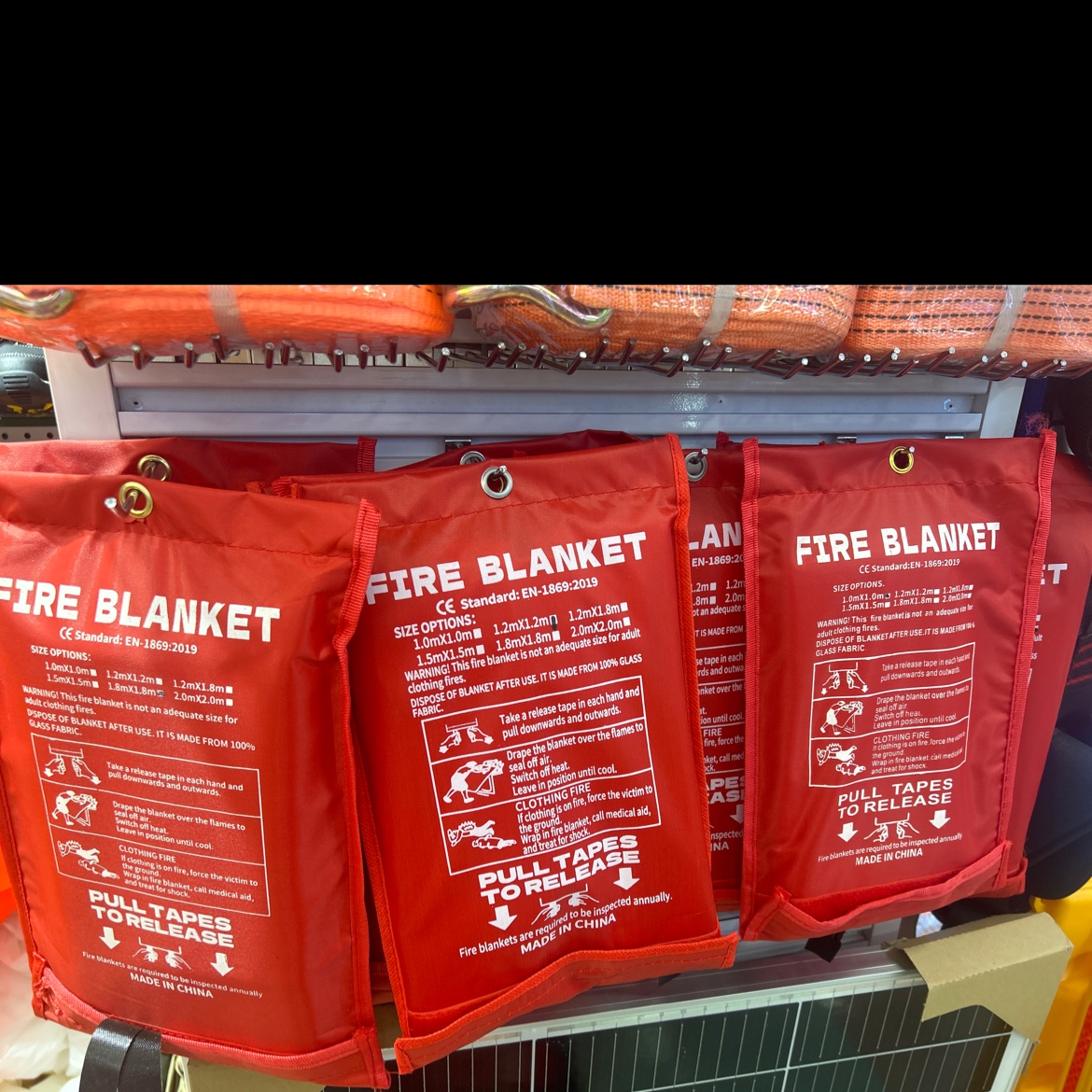 Fire blanket, a blanket used for extinguishing fires Specification image